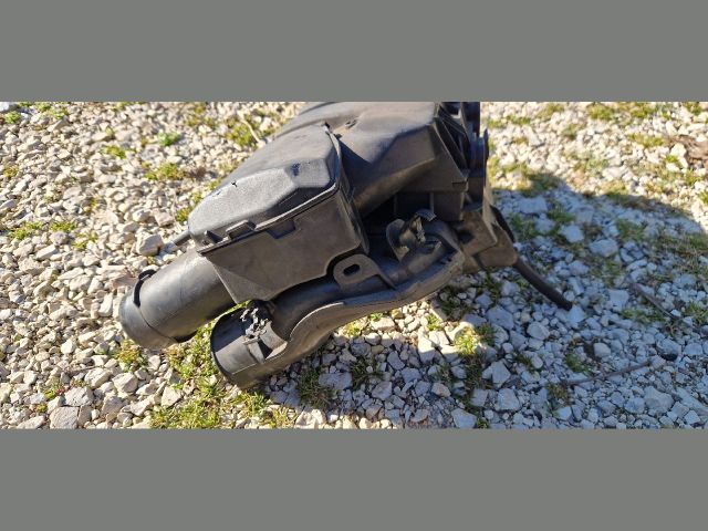 bontott CITROËN C3 III Légszűrő Ház