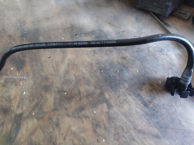 bontott CITROËN C3 III Vízhűtő Cső Felső