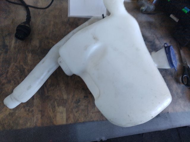 bontott CITROËN C3 III Ablakmosó Tartály