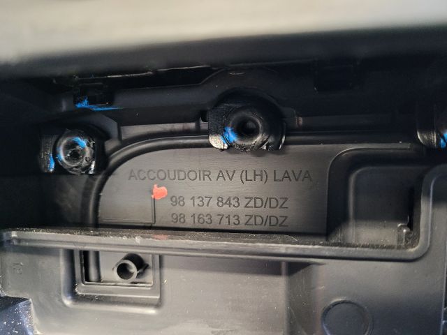 bontott CITROËN C3 III Bal első Ajtó Kárpit