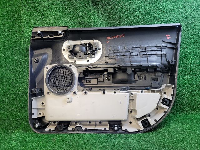 bontott CITROËN C3 III Bal első Ajtó Kárpit