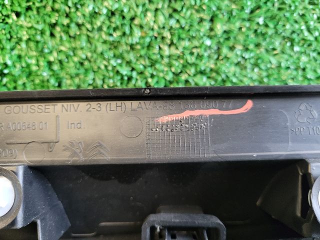 bontott CITROËN C3 III Bal első Ajtó Kárpit