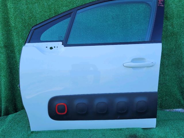 bontott CITROËN C3 III Bal első Ajtó (Részeivel)