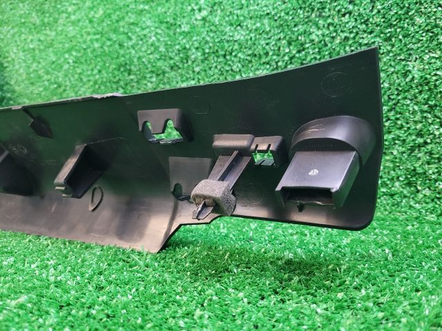 bontott CITROËN C3 III Bal első Belső Küszöb Burkolat