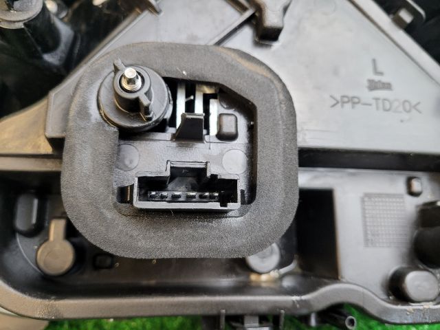 bontott CITROËN C3 III Bal Külső Hátsó Lámpa