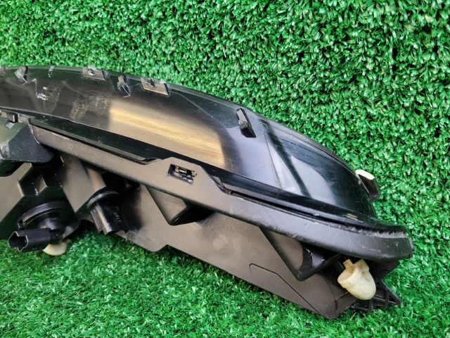 bontott CITROËN C3 III Bal Ledes Fényszóró