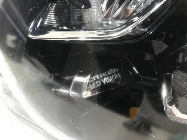 bontott CITROËN C3 III Bal Ledes Fényszóró