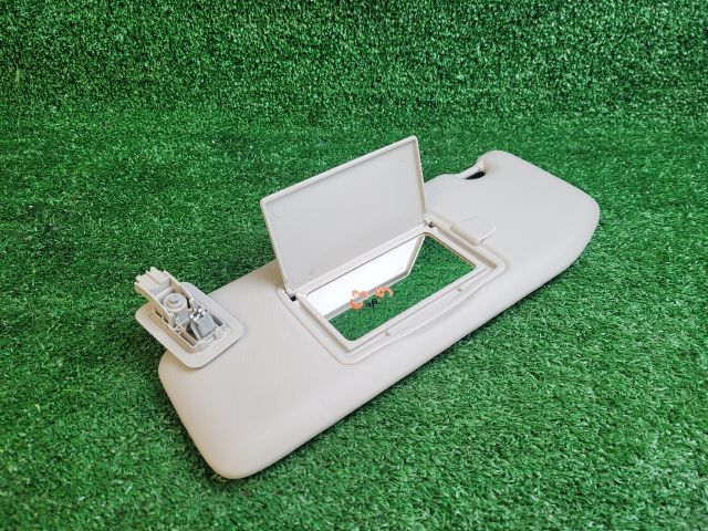 bontott CITROËN C3 III Bal Napellenző