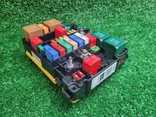 bontott CITROËN C3 III Biztosítéktábla Utastér