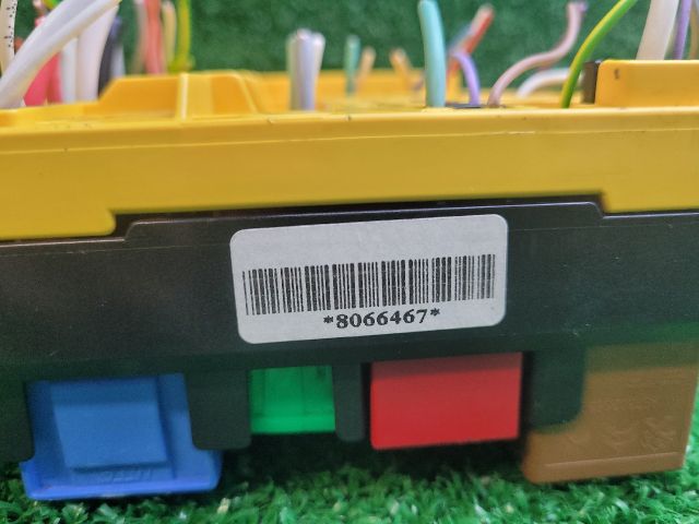 bontott CITROËN C3 III Biztosítéktábla Utastér