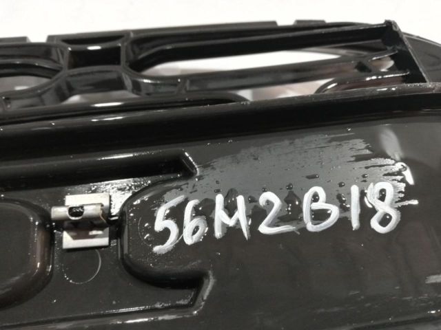 bontott CITROËN C3 III Első Lökhárító Alsó Középső Díszrács