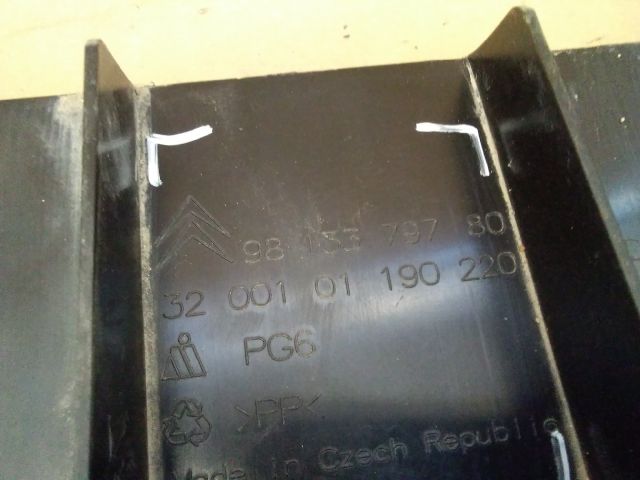 bontott CITROËN C3 III Első Lökhárító Alsó (Műanyag)