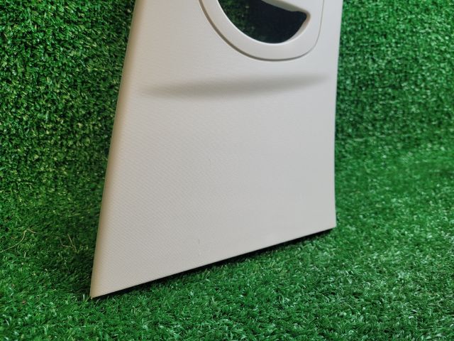 bontott CITROËN C3 III Jobb B Oszlop Burkolat