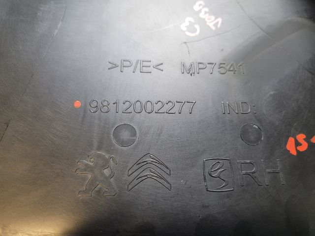 bontott CITROËN C3 III Jobb B Oszlop Burkolat