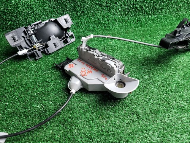 bontott CITROËN C3 III Jobb első Ajtózár