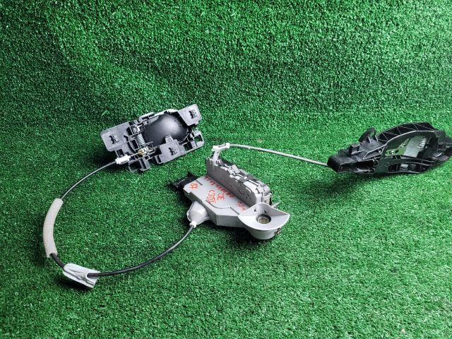 bontott CITROËN C3 III Jobb első Ajtózár