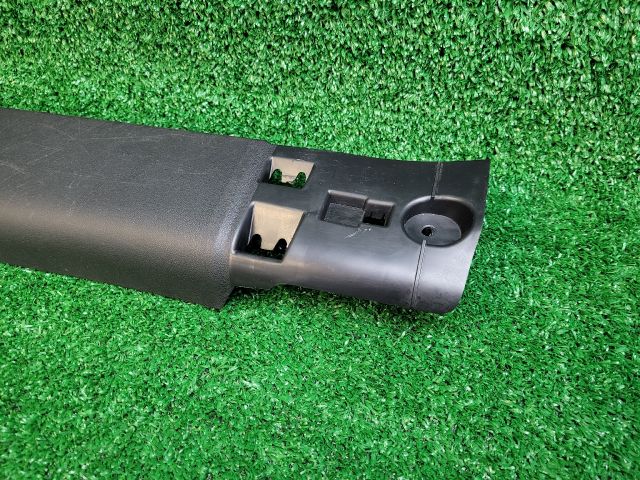 bontott CITROËN C3 III Jobb első Belső Küszöb Burkolat