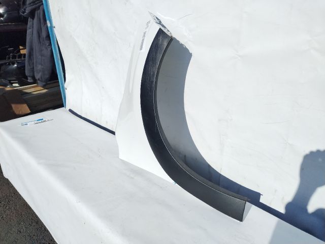 bontott CITROËN C3 III Jobb első Sárvédő