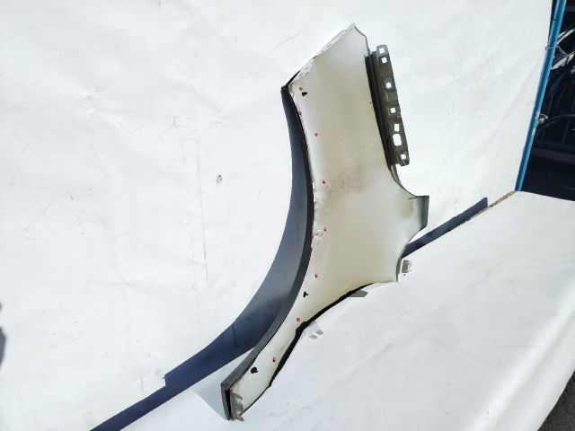 bontott CITROËN C3 III Jobb első Sárvédő