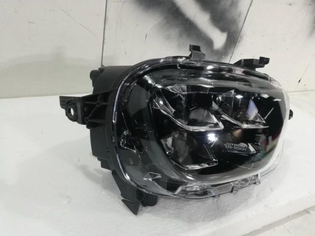 bontott CITROËN C3 III Jobb Ledes Fényszóró