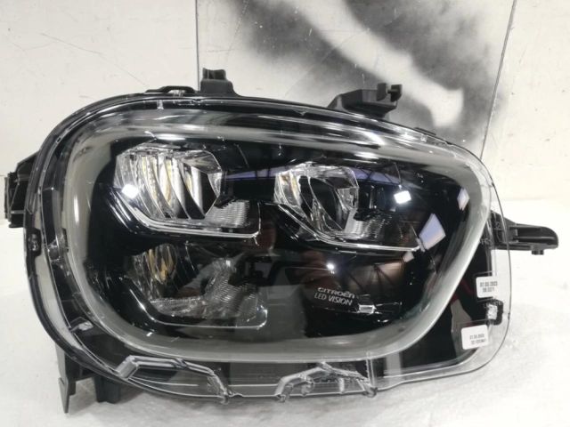 bontott CITROËN C3 III Jobb Ledes Fényszóró