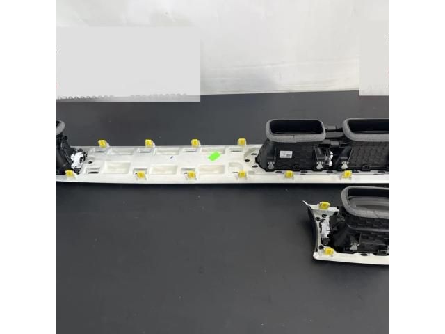 bontott CITROËN C3 III Középső Szellőző