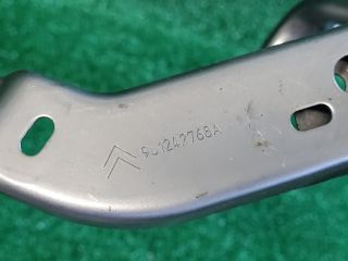 bontott CITROËN C3 III Műszerfal Tartó Vas