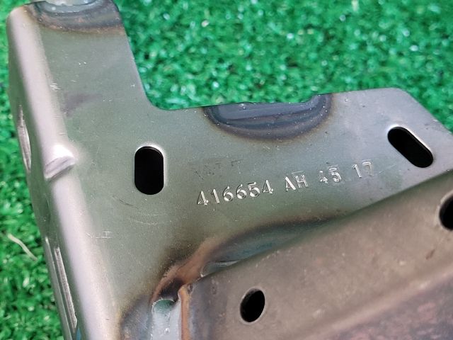 bontott CITROËN C3 III Műszerfal Tartó Vas