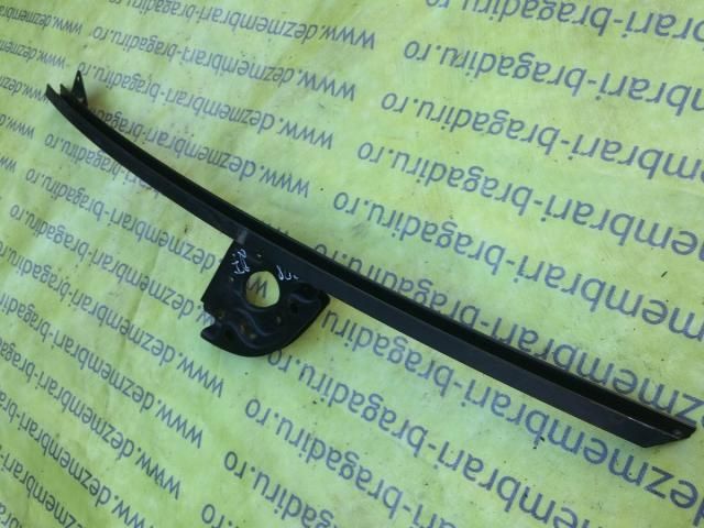 bontott CITROËN C3 Jobb első Ablak Sín