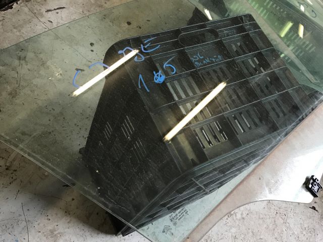 bontott CITROËN C3 Jobb első Ablak