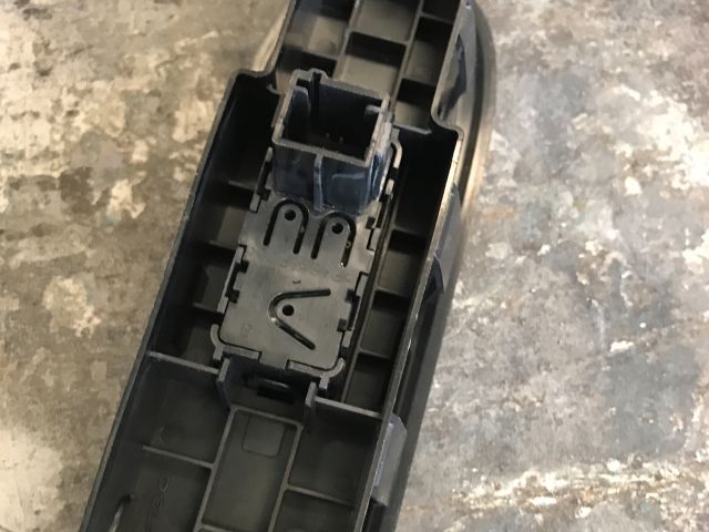 bontott CITROËN C3 Jobb első Ablakemelő Kapcsoló