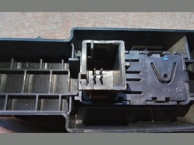 bontott CITROËN C3 Jobb első Ablakemelő Kapcsoló