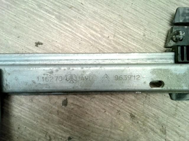 bontott CITROËN C3 Jobb első Ablakemelő Szerkezet (Mechanikus)