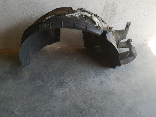 bontott CITROËN C3 Jobb első Dobbetét (Kerékjárati, Műanyag)