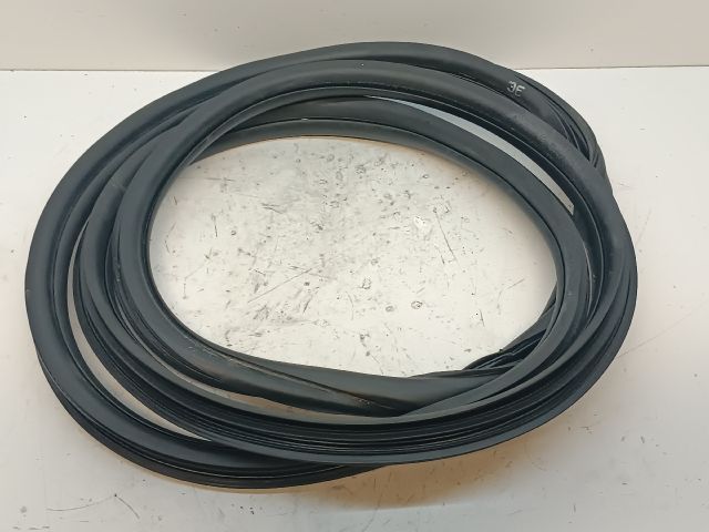 bontott CITROËN C3 Jobb első Gumikéder