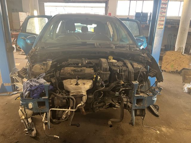 bontott CITROËN C3 Jobb első Gumikéder