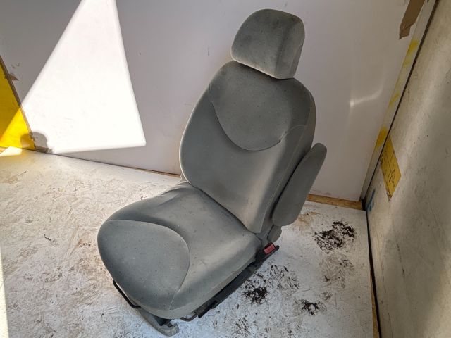 bontott CITROËN C3 Jobb első Ülés