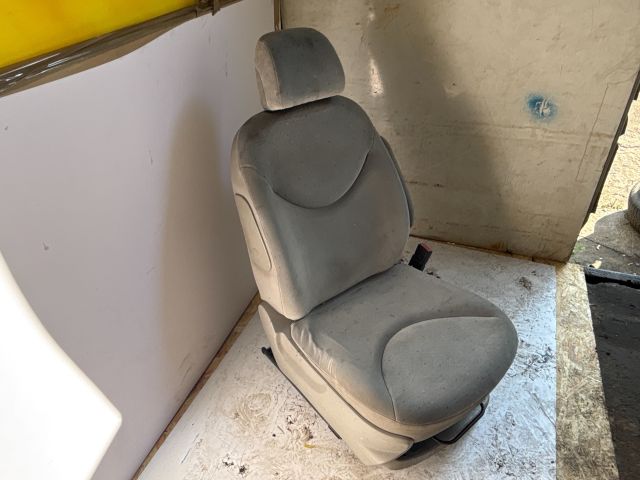 bontott CITROËN C3 Jobb első Ülés