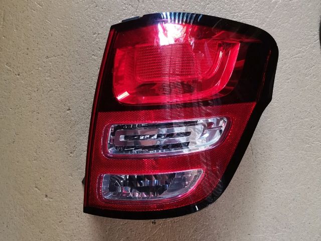 bontott CITROËN C3 Jobb Hátsó Lámpa