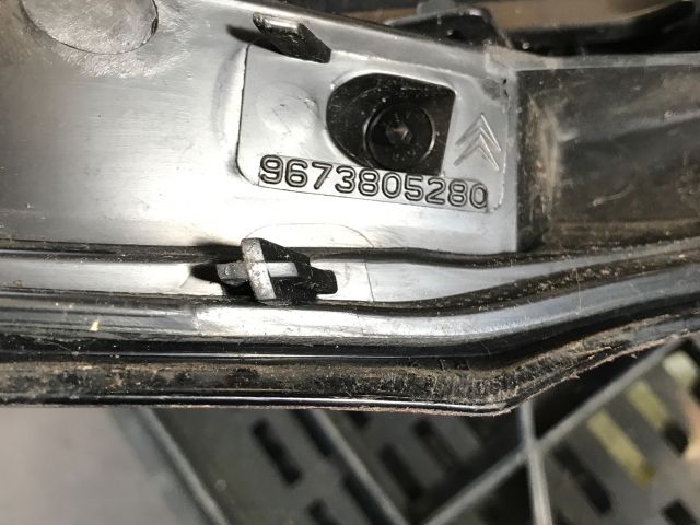 bontott CITROËN C3 Jobb Hátsó Lámpa