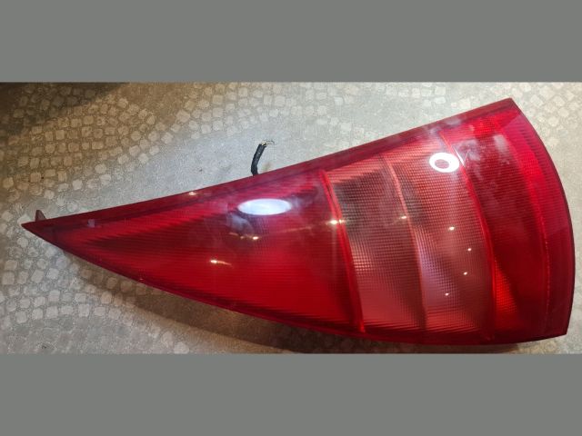 bontott CITROËN C3 Jobb Hátsó Lámpa