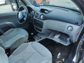 bontott CITROËN C3 Kesztyűtartó