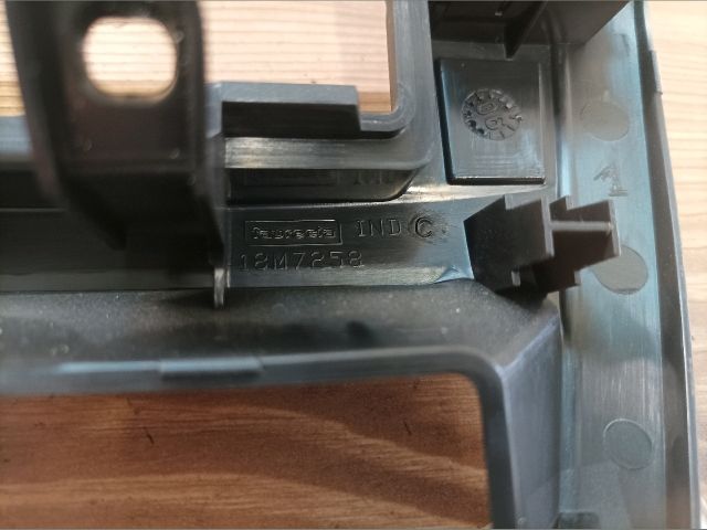 bontott CITROËN C3 Középkonzol Keret