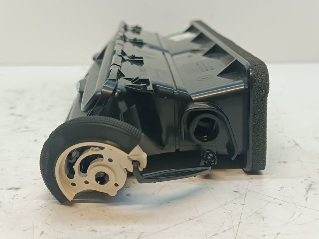 bontott CITROËN C3 Középső Szellőző