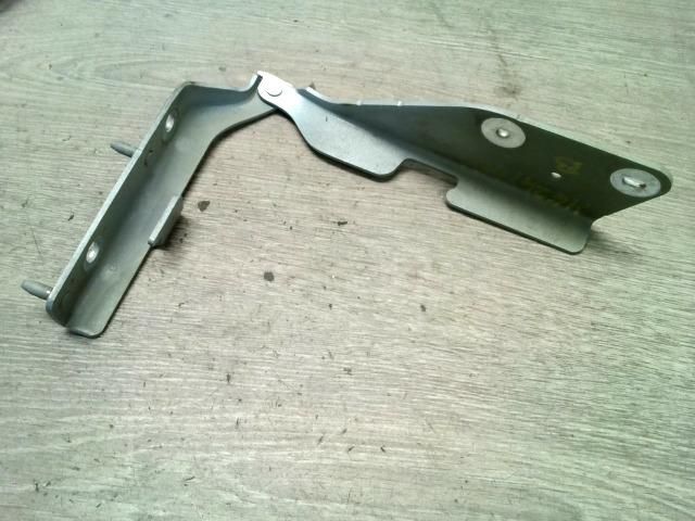 bontott CITROËN C3 Motorháztető Bal Zsanér