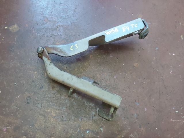 bontott CITROËN C3 Motorháztető Jobb Zsanér