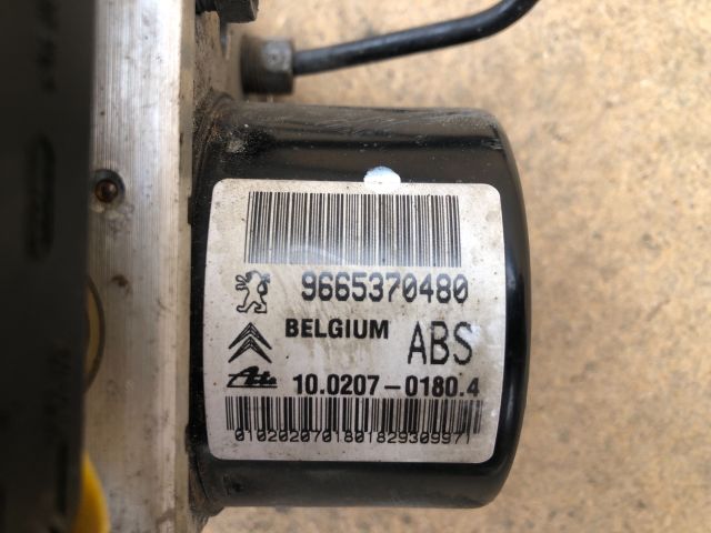 bontott CITROËN C3 PICASSO ABS Kocka