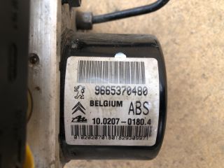 bontott CITROËN C3 PICASSO ABS Kocka