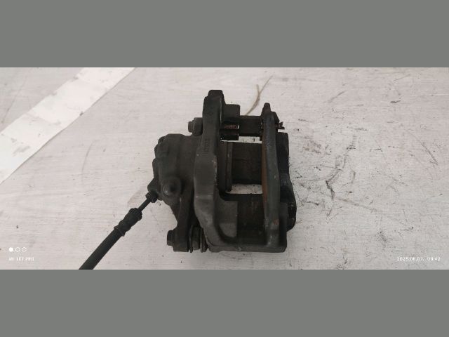 bontott CITROËN C3 PICASSO Bal első Féknyereg Munkahengerrel