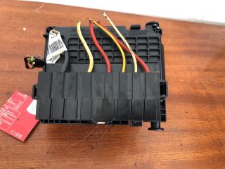 bontott CITROËN C3 PICASSO Biztosítéktábla Motortér